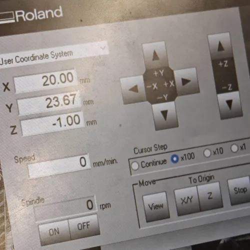 VPanel coordinates X=20.00 Y=23.67 Z=-1.00 with x100 cursor step selected