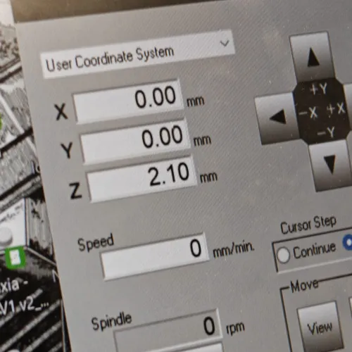 VPanel showing Z=2.10mm for outline cut setup