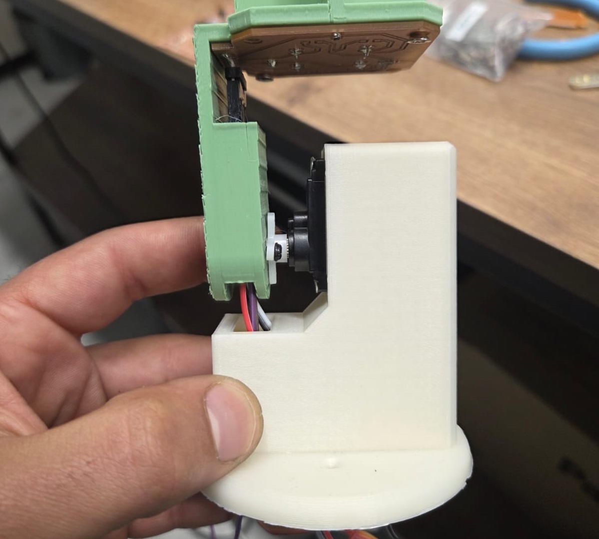 Vertical servo motor attached