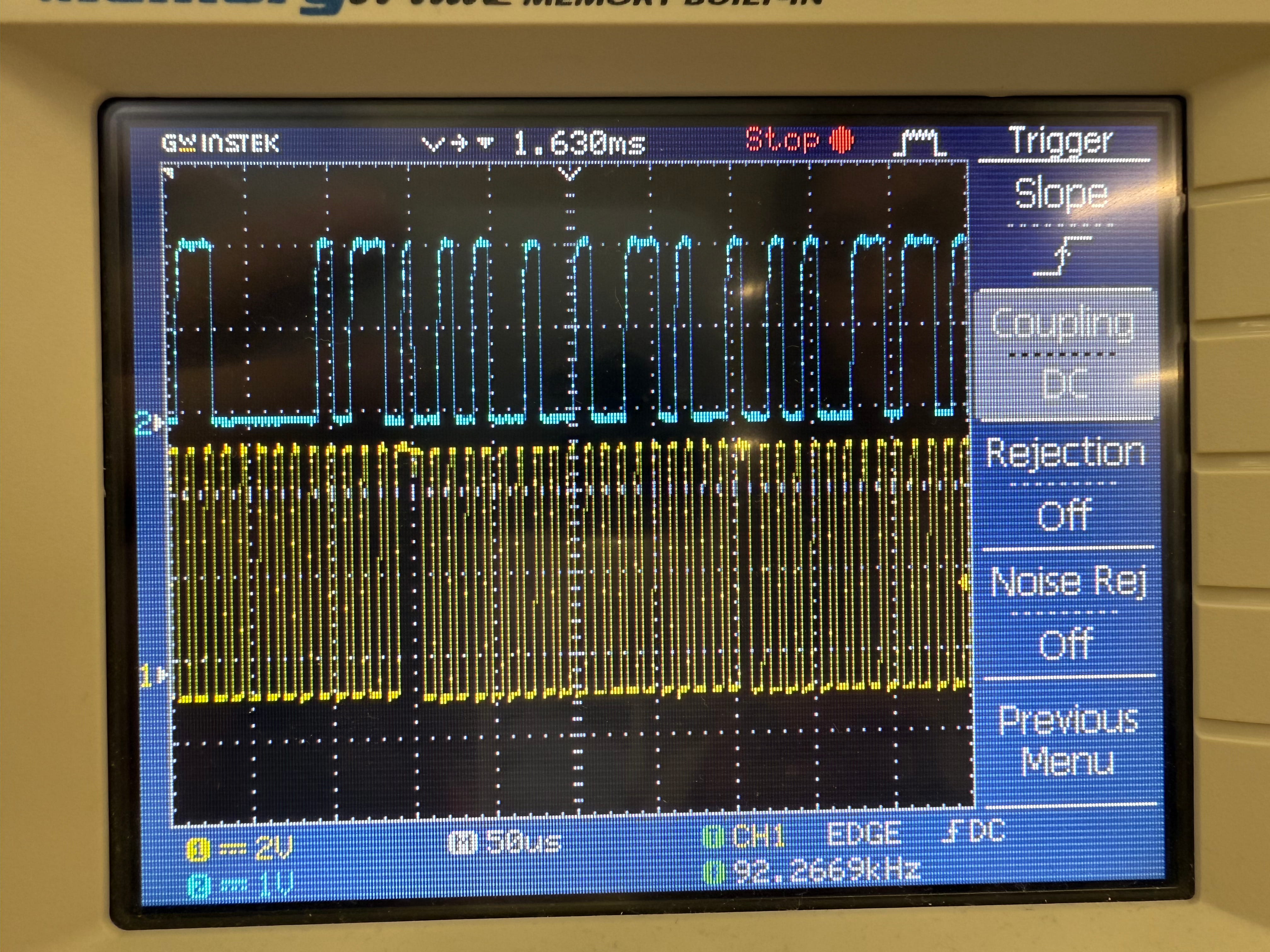 Oscilloscope showing SDA and SCL I2C waveforms