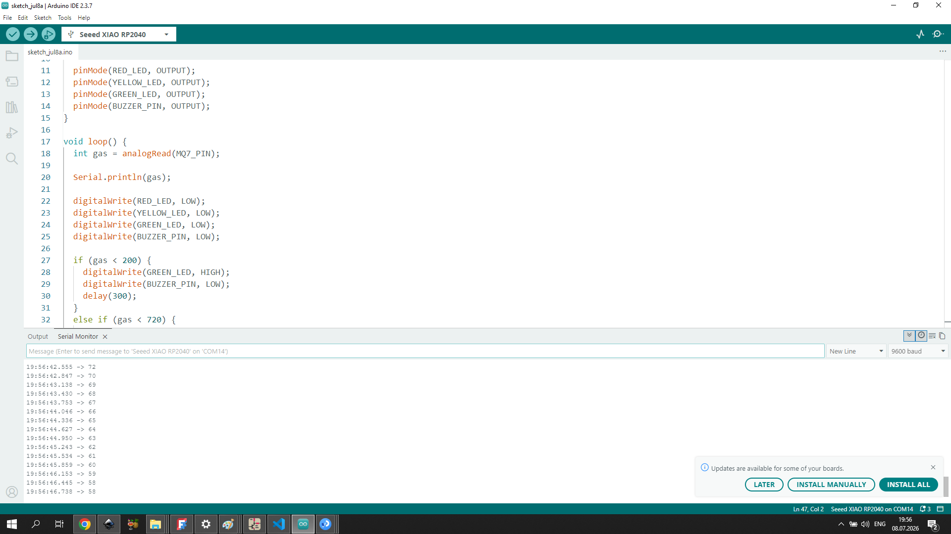 Arduino IDE Serial Monitor showing communication with the board