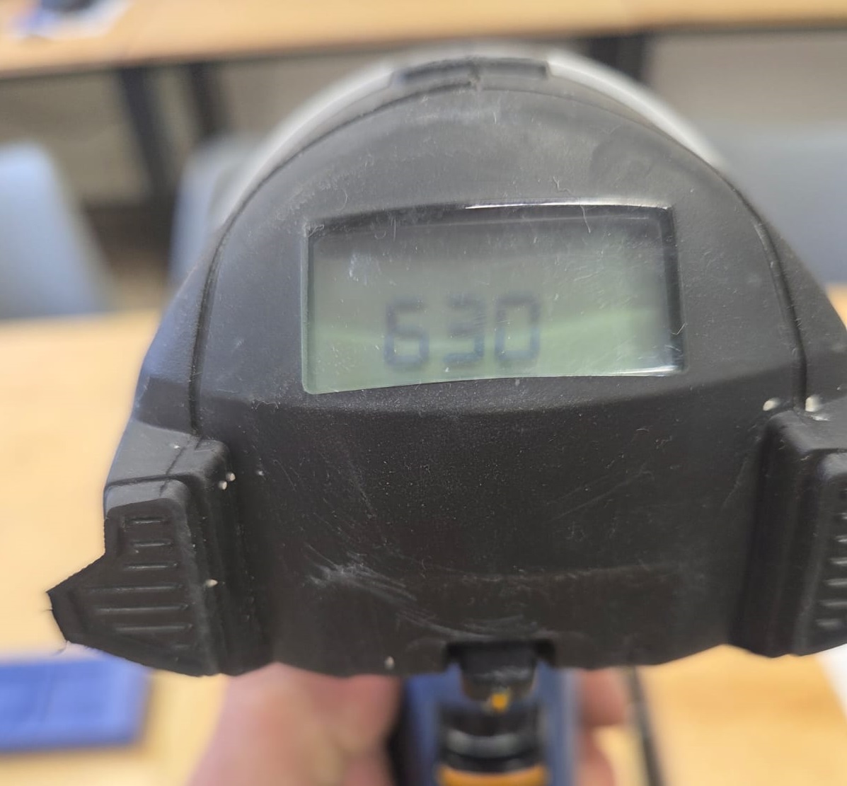 Heat gun at maximum temperature 630°C