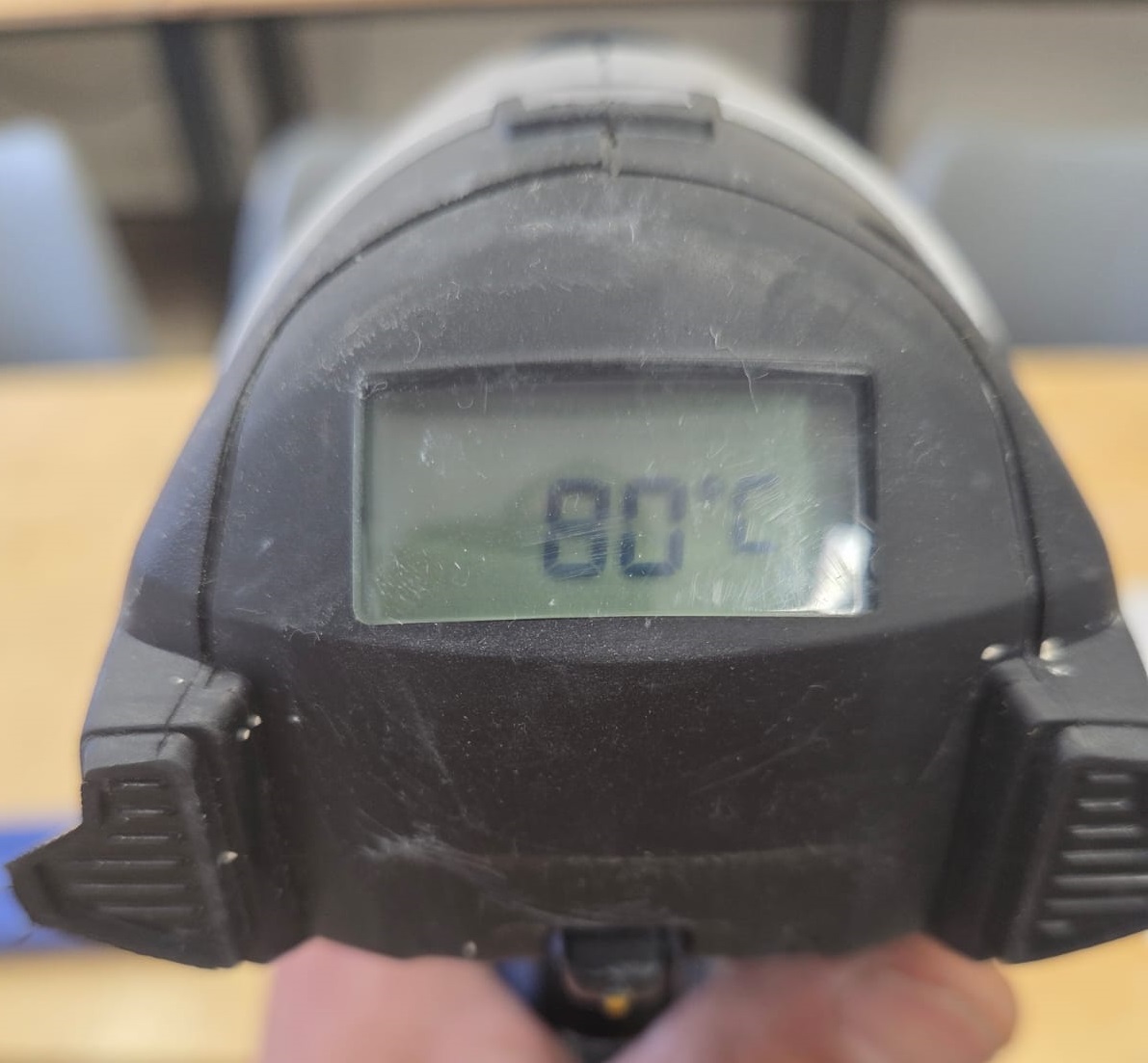 Heat gun at minimum temperature 80°C
