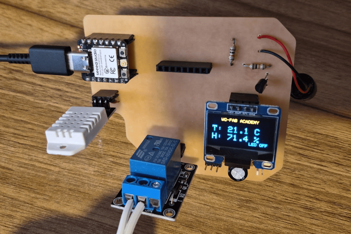 Custom ESP32-C3 PCB used for the interface application