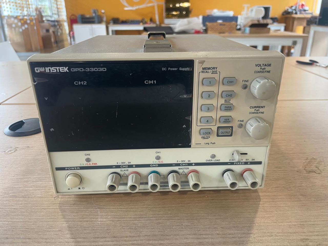 GW INSTEK GPD-3303D power supply used for the power consumption measurement