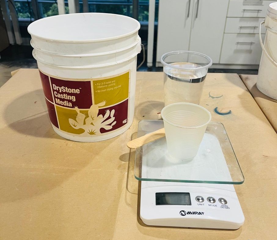 Casting material preparation on a digital scale