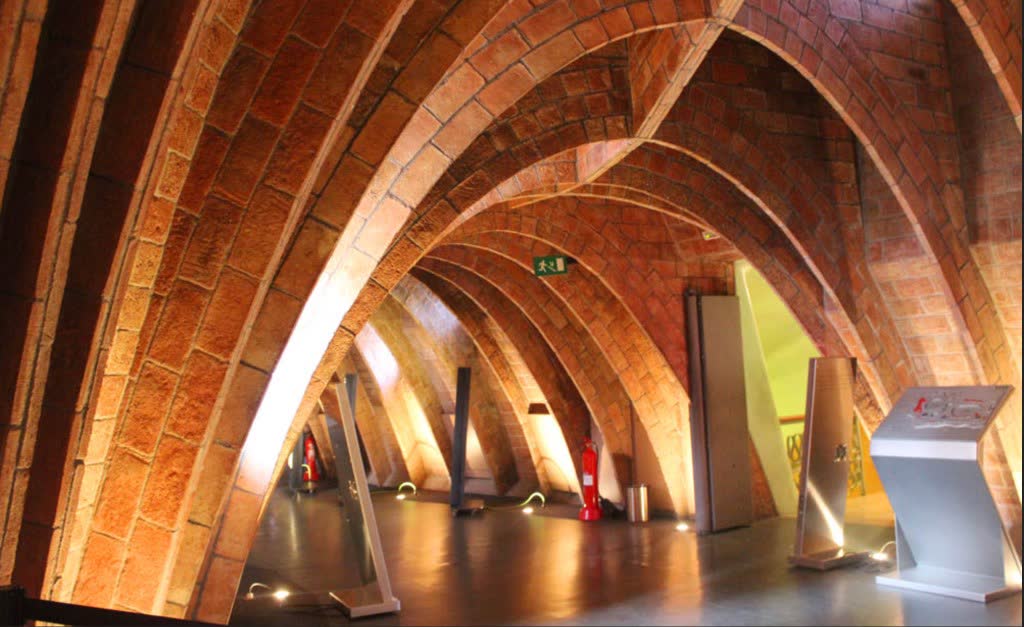 Casa Milà vaults — vaulted gallery with uplighting