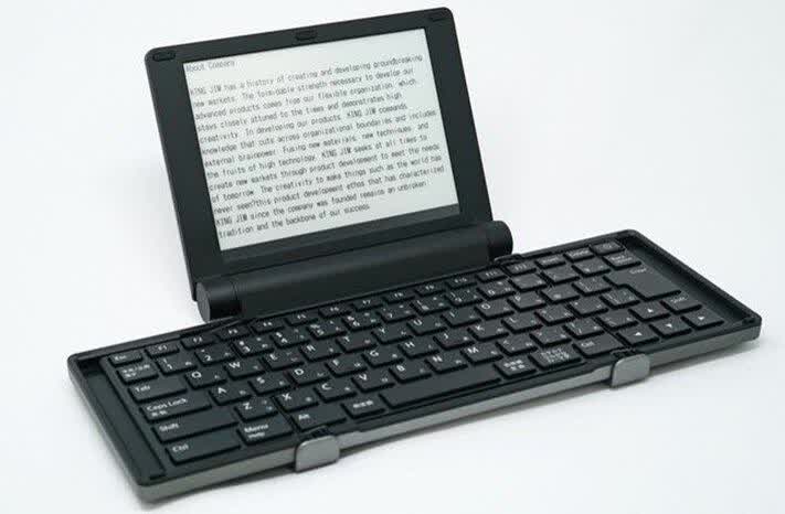 WriterDeck — compact e-ink writer with physical keyboard, used as a distraction-free writing reference