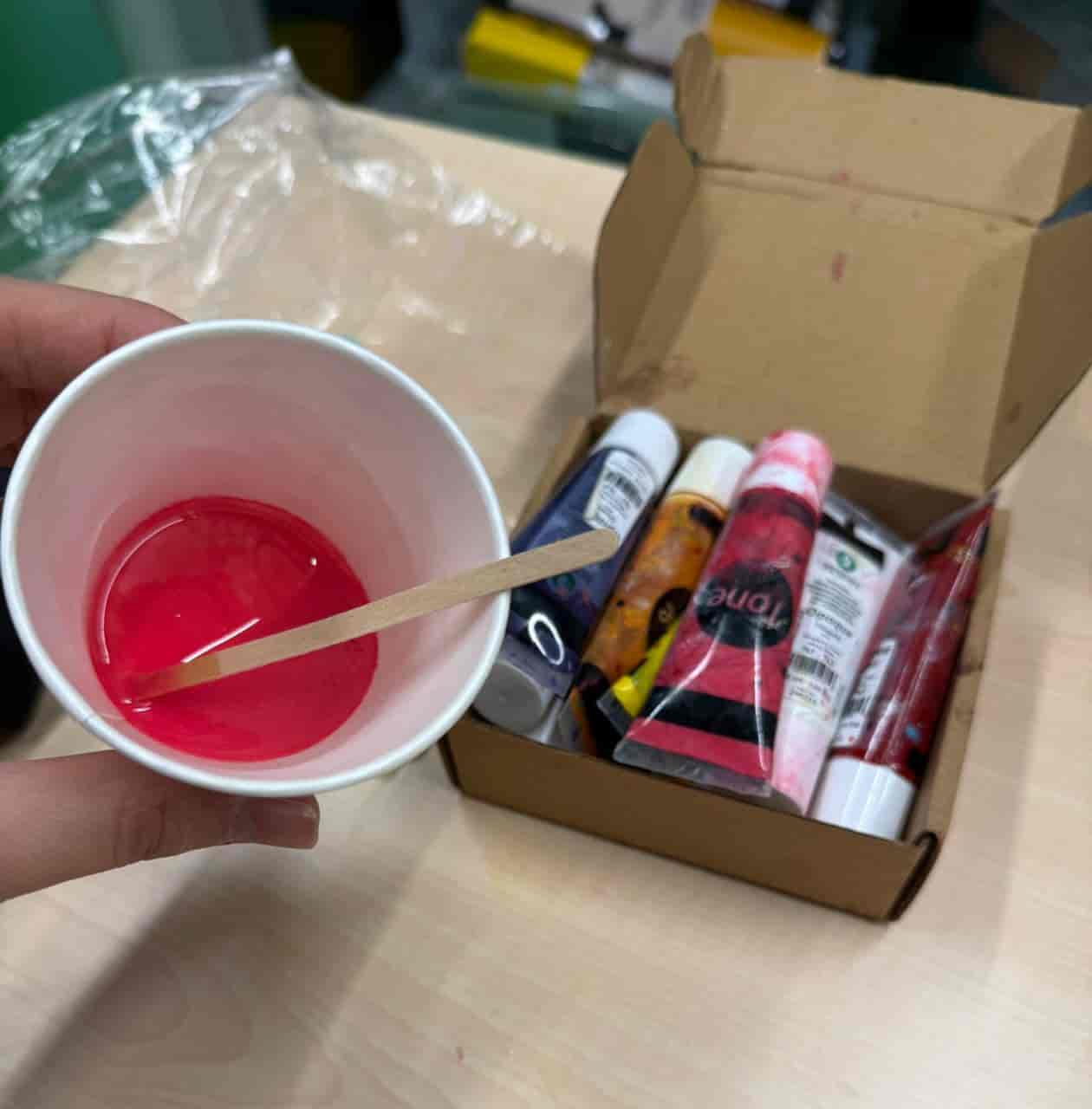 Colored Epoxy Resin Mixture