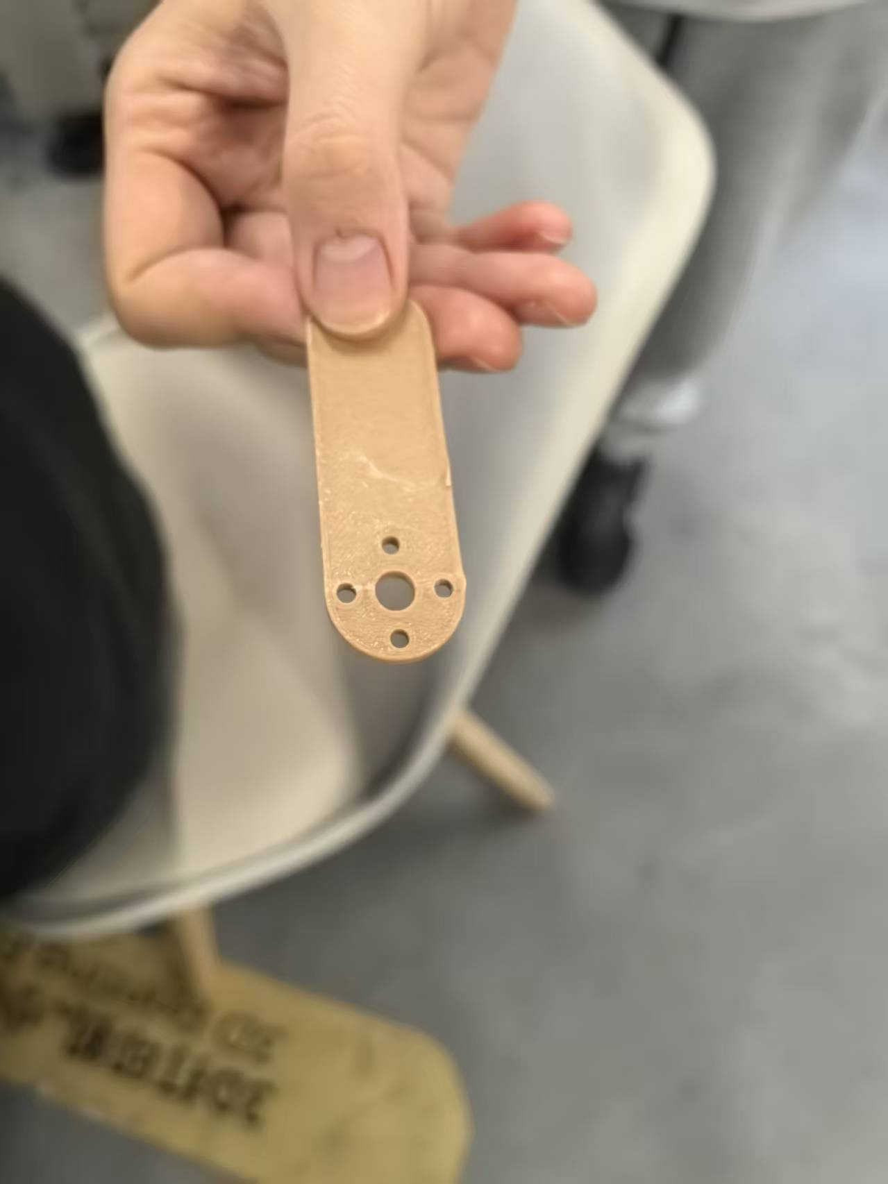 3D-printed servo arm designed for the vending machine gate