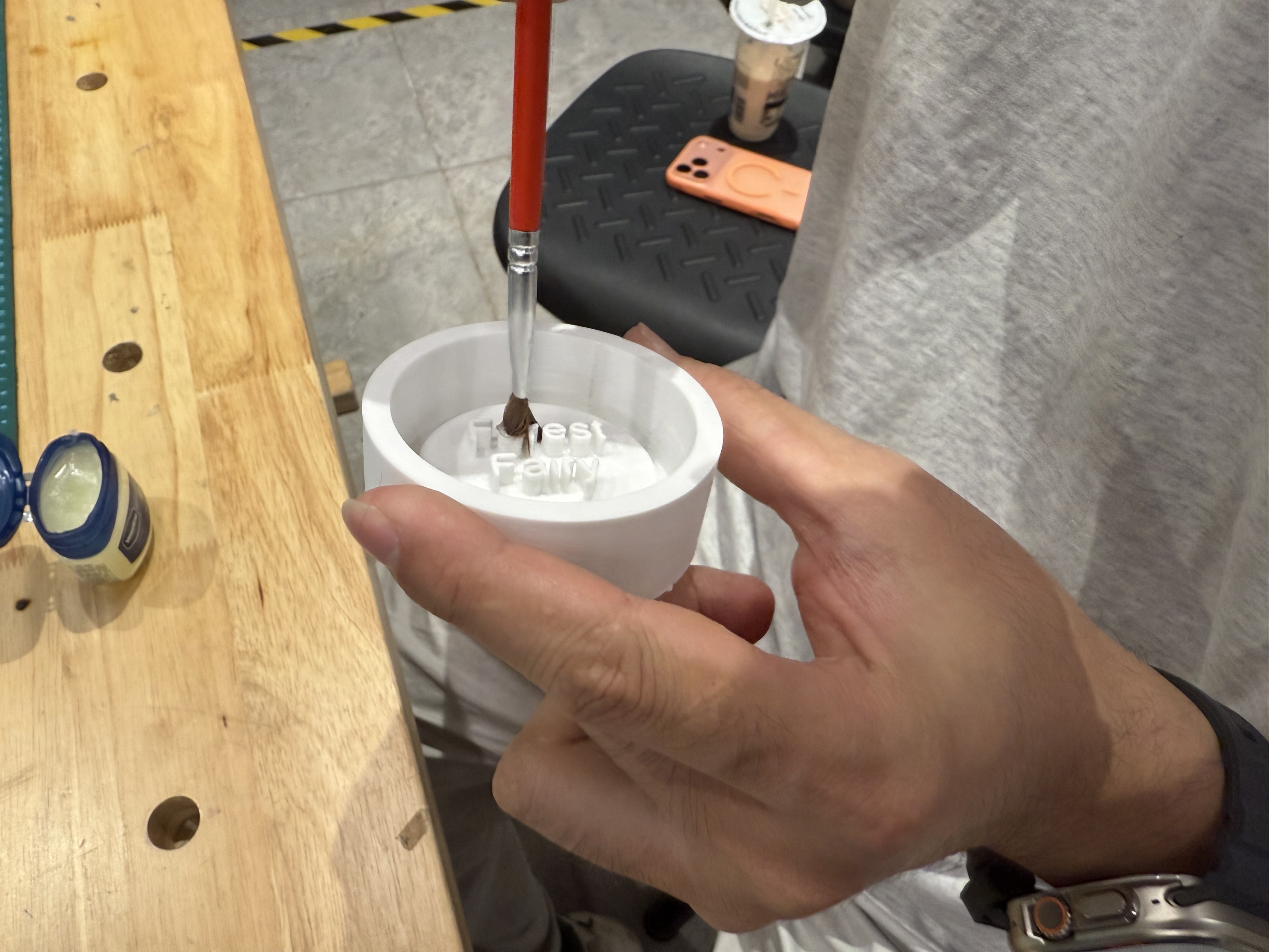 Applying Vaseline release agent to the 3D printed mold