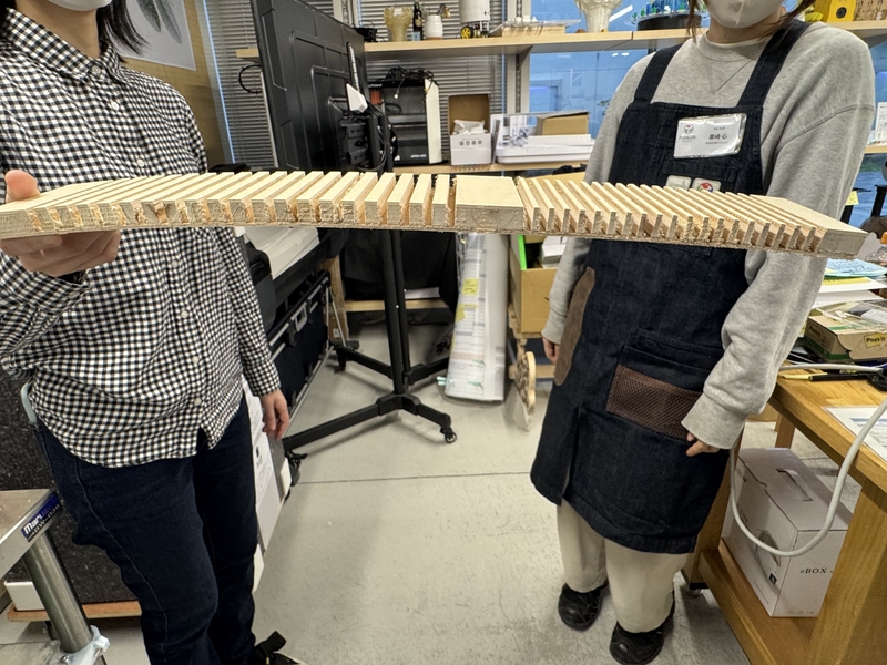 living hinge with a 2.0 mm skin thickness