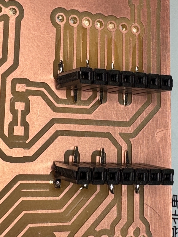 Inner side pins are bit long