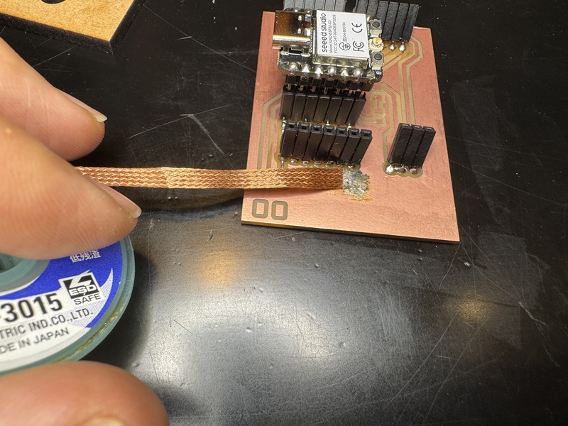 ribbon to remove solder