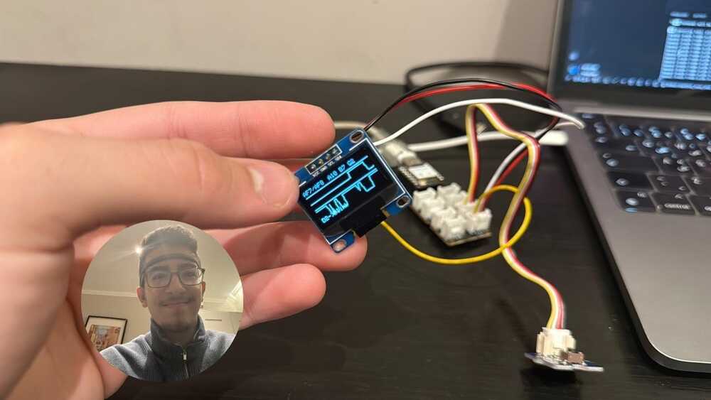 XIAO ESP32-S3 + OLED running Muse EEG visualization