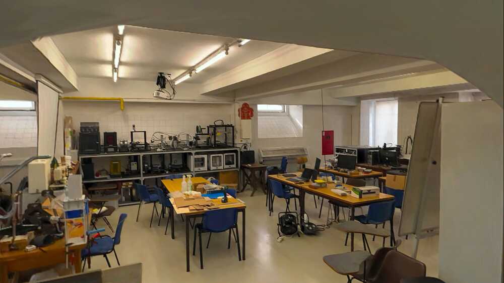 FabLab Gaussian splat result - view 1