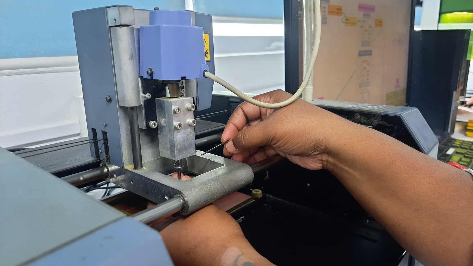 Send calculations and prepare the machine for milling traces