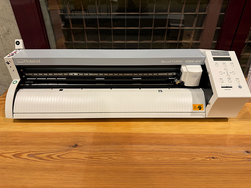 Roland G52-24 vinyl cutter