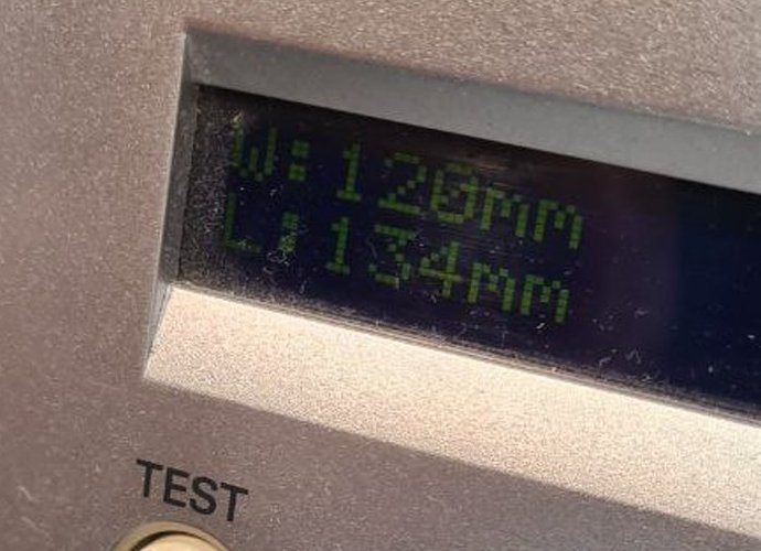 Roland GX-24 LCD reading the available material size, 120 mm wide by 134 mm long.