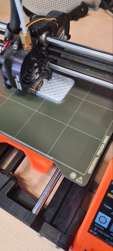 Prusa Mini printing the clearance test piece.