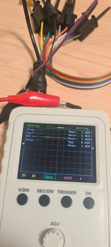 DSO Shell showing the Hall effect sensor output with Vmax 1.50 V, Vmin 1.46 V and Vpp 0.04 V — small variation as the sensor detects ambient field changes.