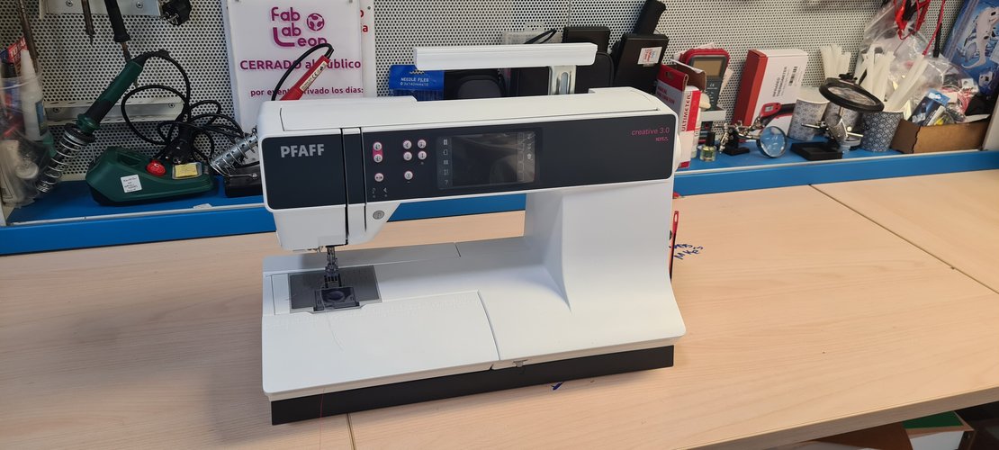 PFAFF creative 3.0 sewing machine front view on the bench, no embroidery arm attached.
