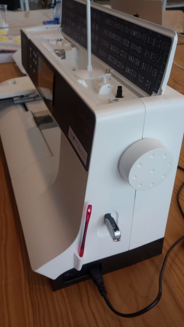 Fabric, thread and stabilizer used for the embroidery test