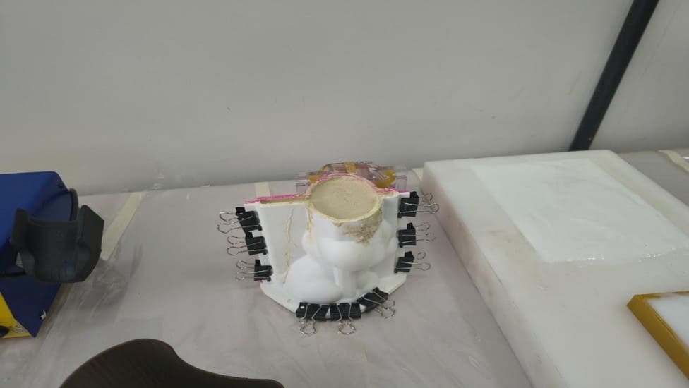 Plaster vibration and final result