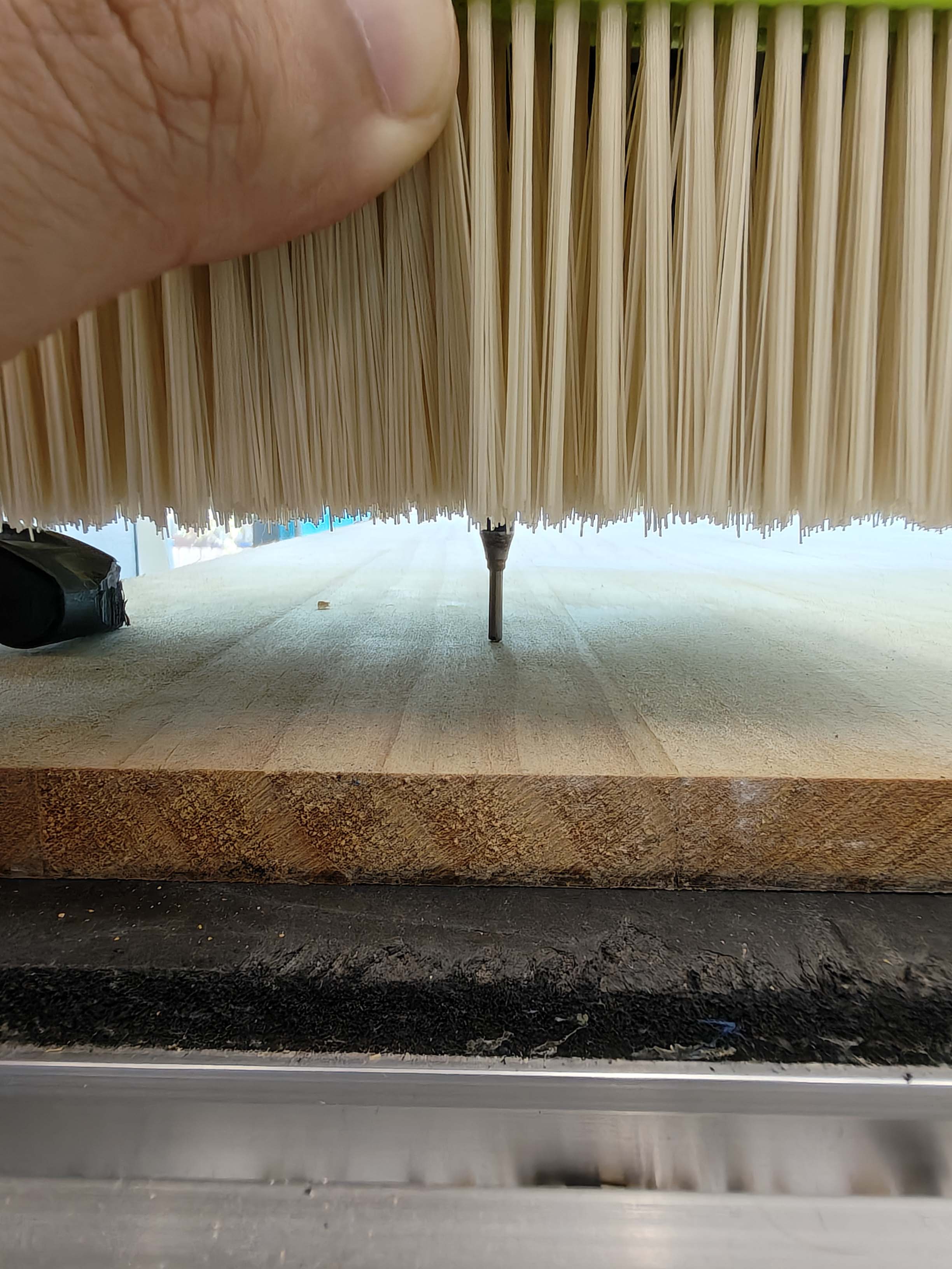Checking the CNC tool bit before machining