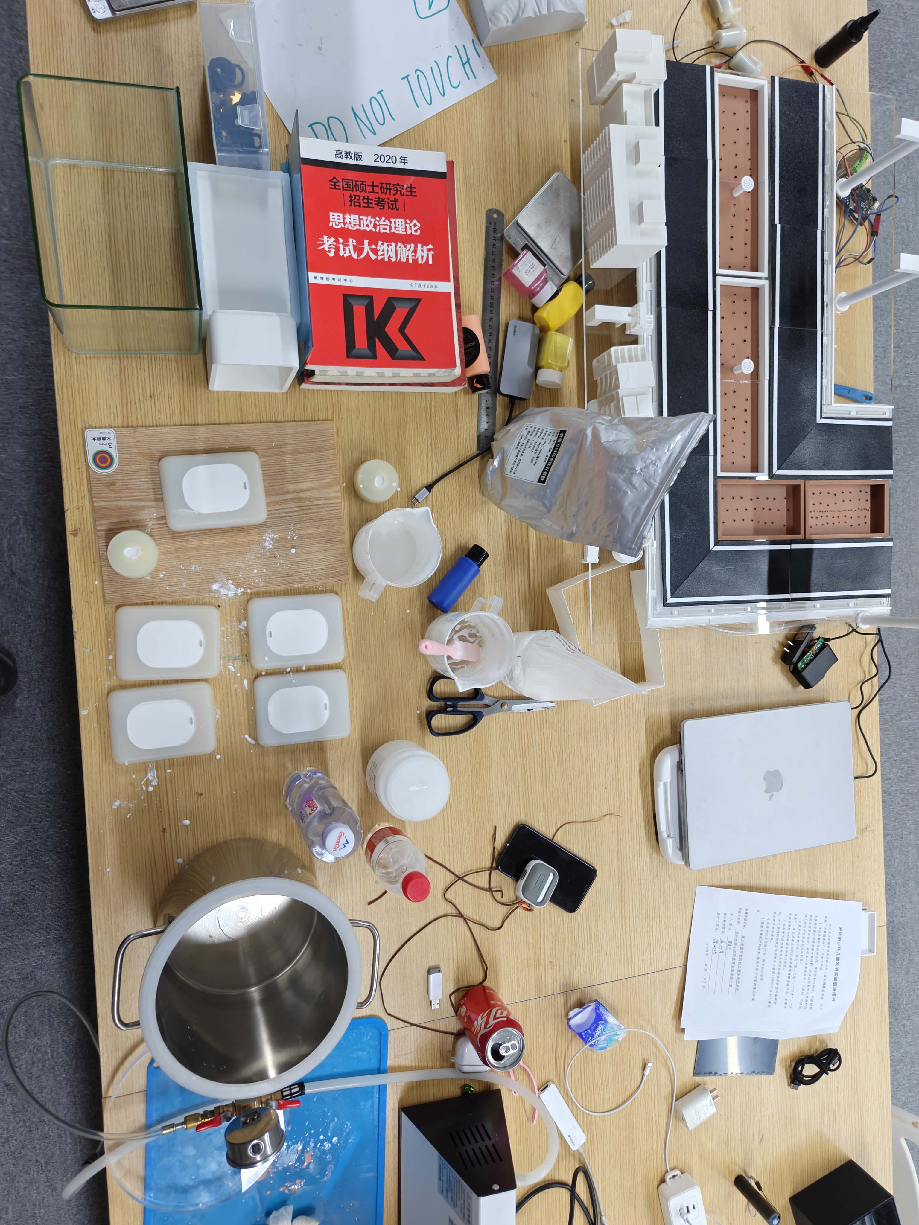 Testing different mold types