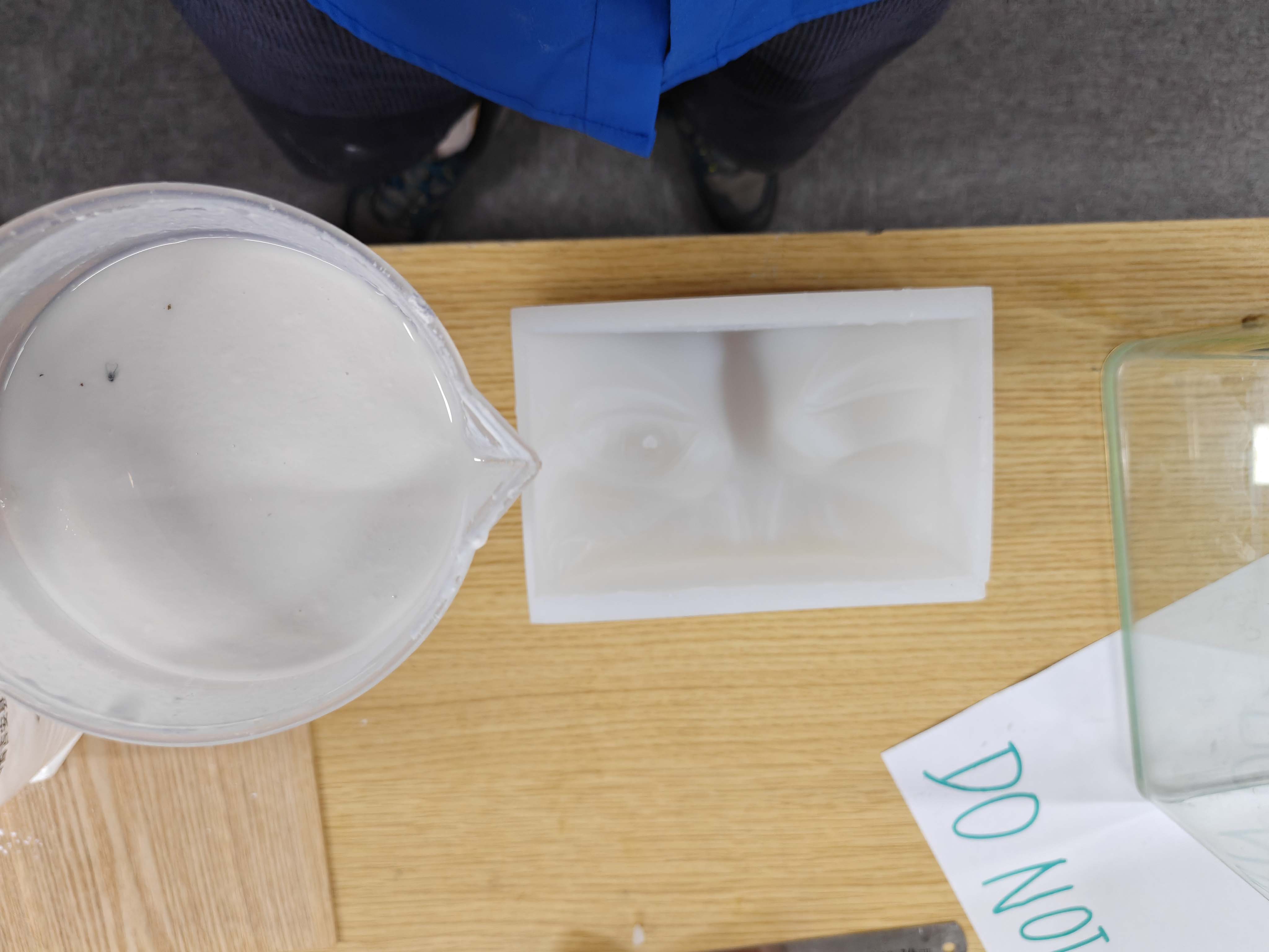 Pouring plaster into the silicone mold