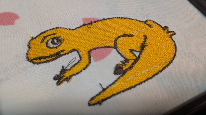 Gecko embroidered on tenugui