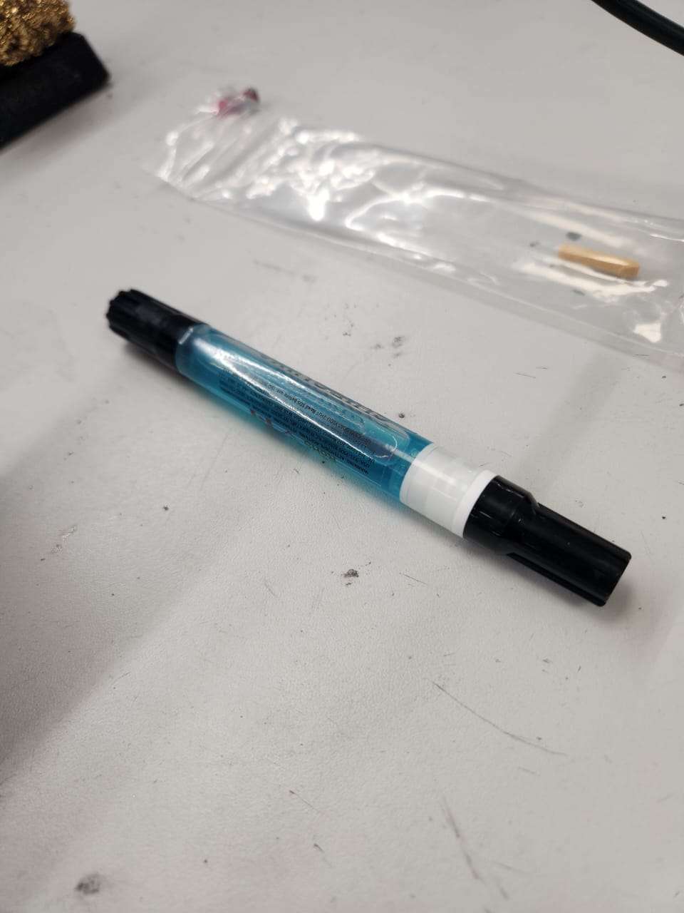 Flux pen