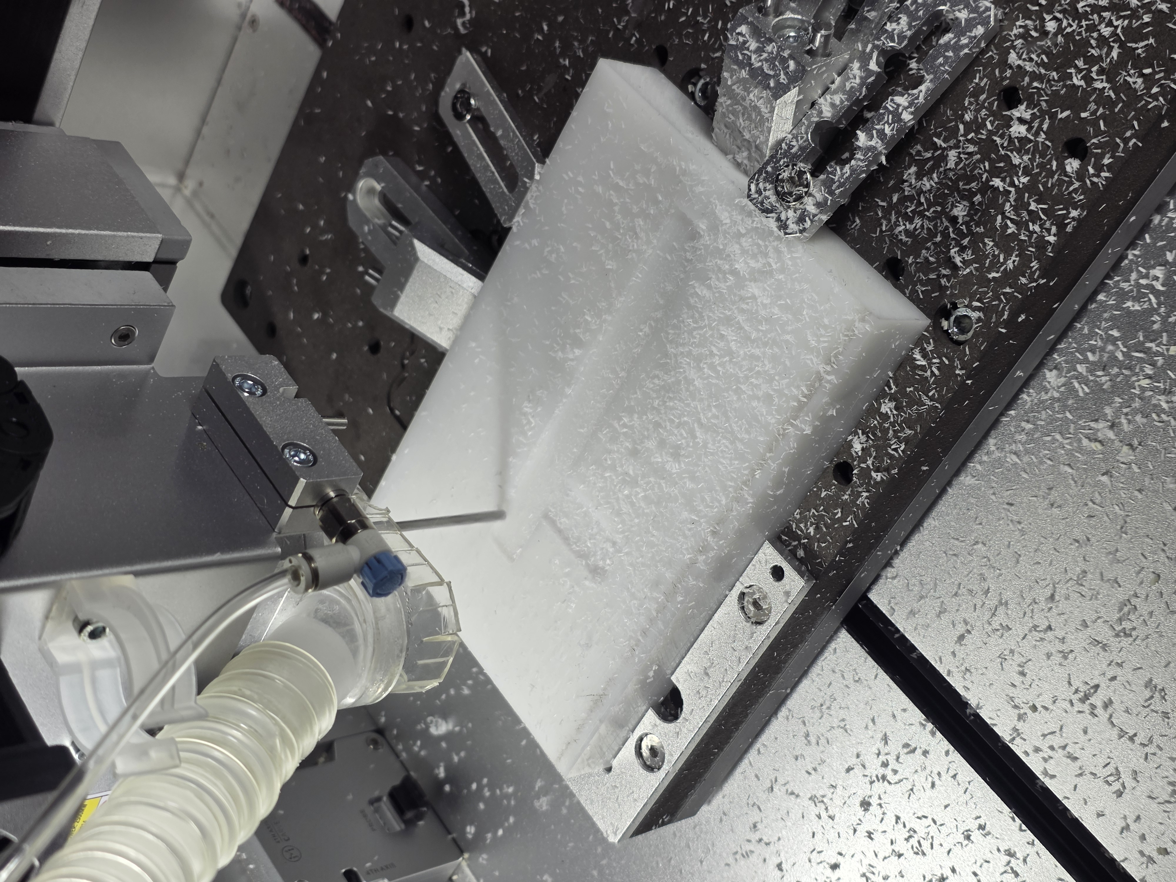 Cross casting in mold