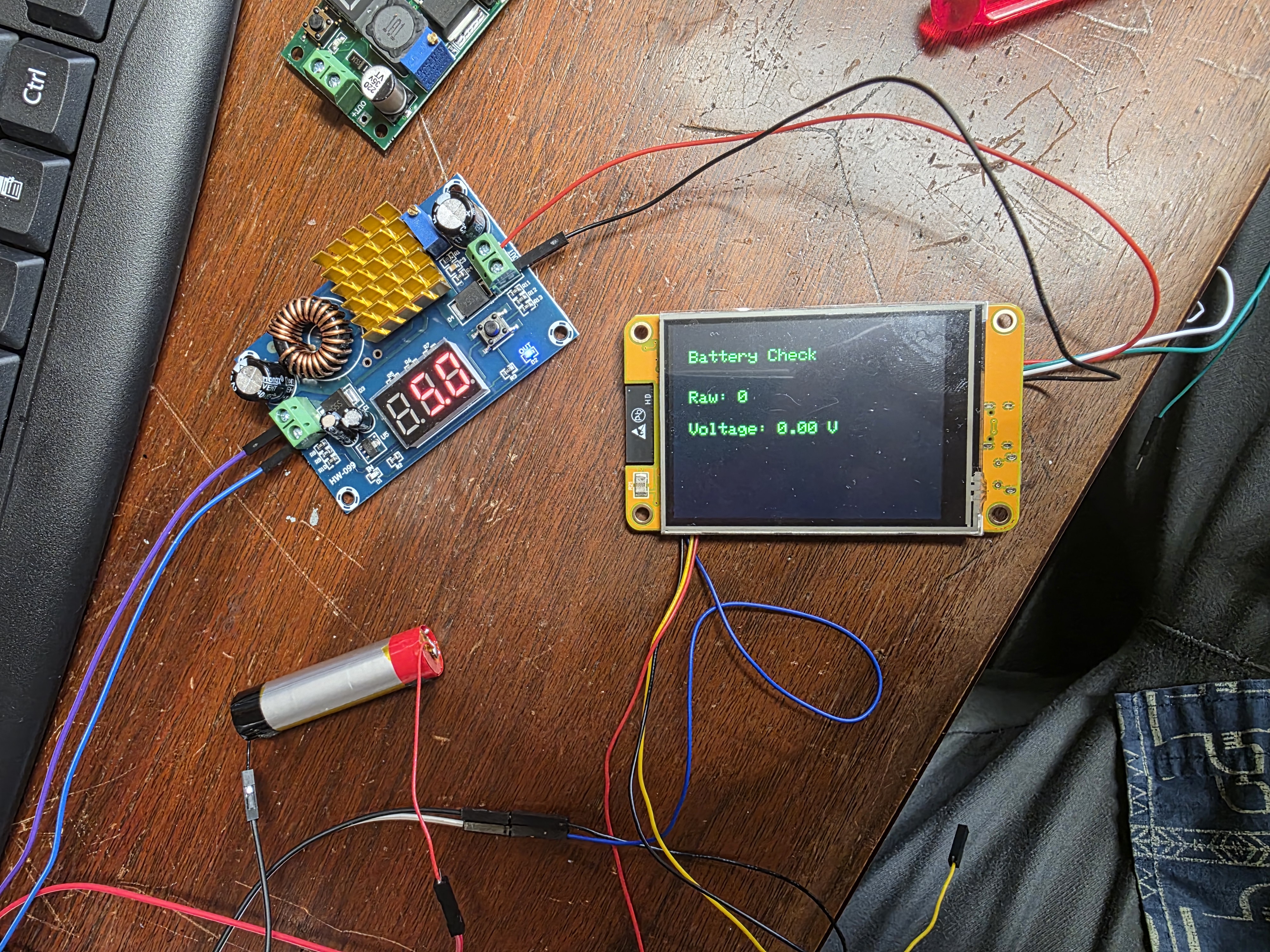 Battery voltage displayed on ESP32 screen