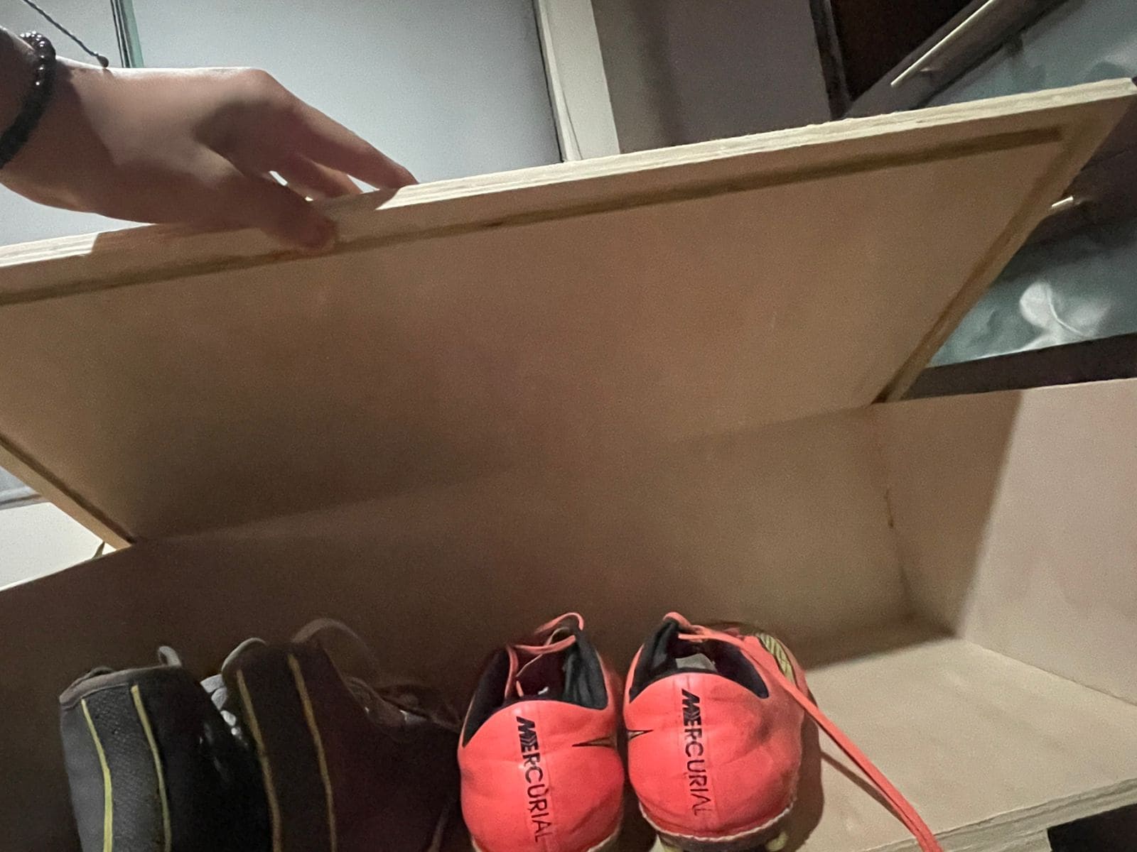 manual adjustment of the scale