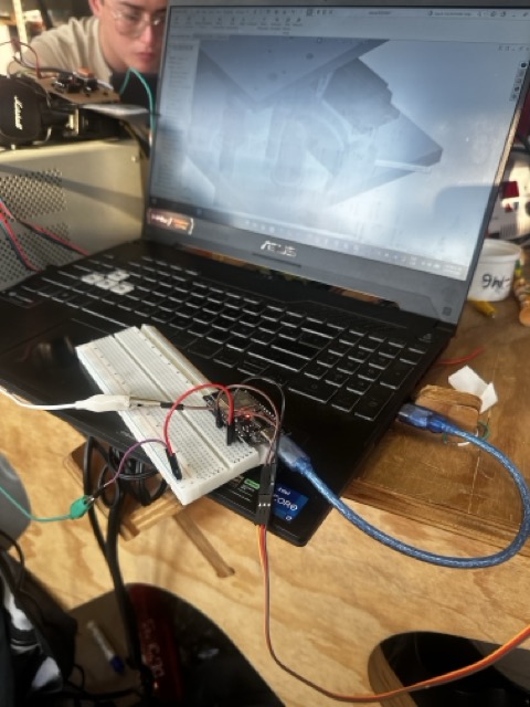 Servo connected to ESP32