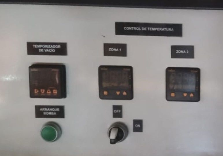 Turning on the machine with the green button