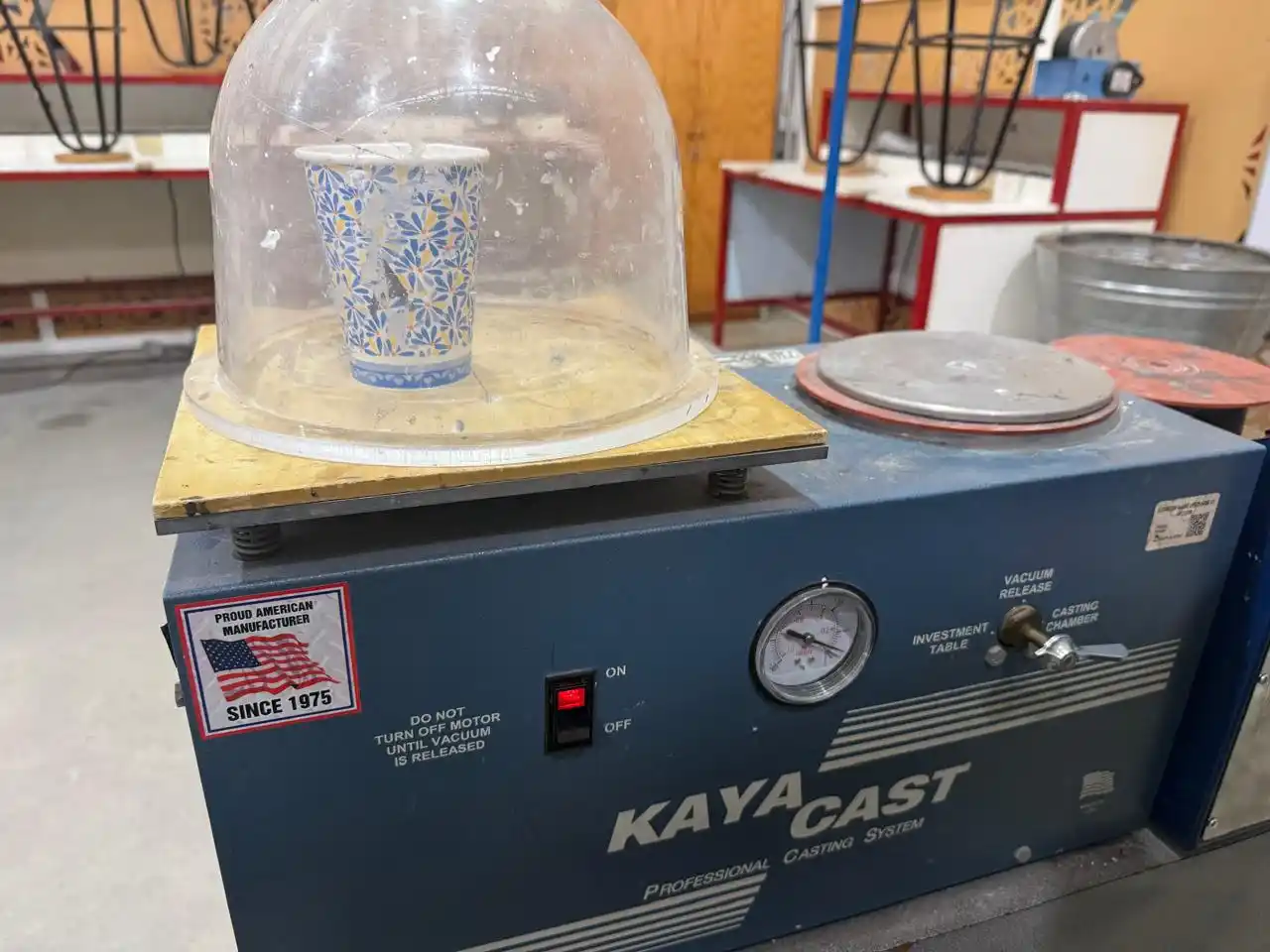 Vacuum machine