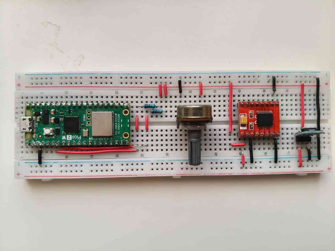 Raspberry Pi Pico 2 with instrumented components