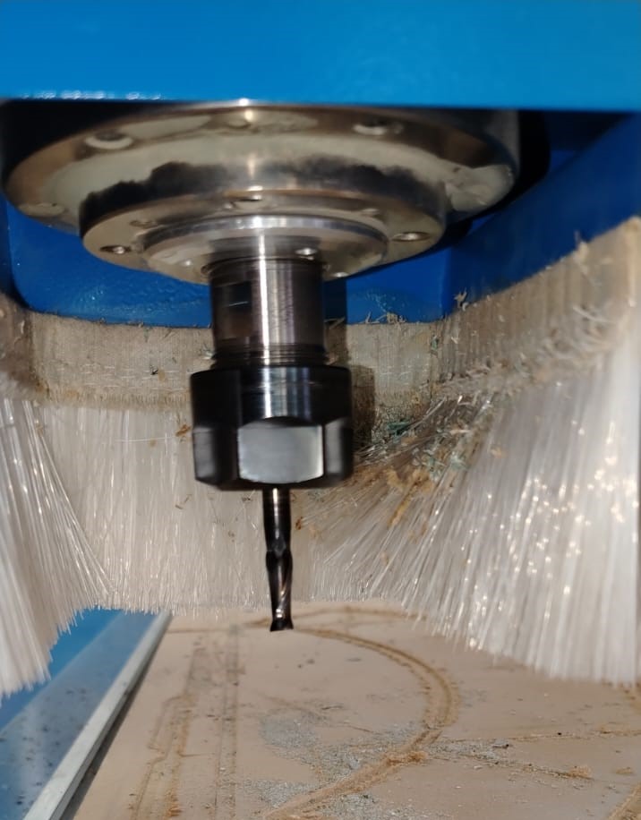 Installing cutting tool