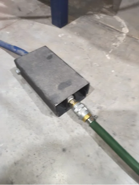 Pneumatic pedal hookup