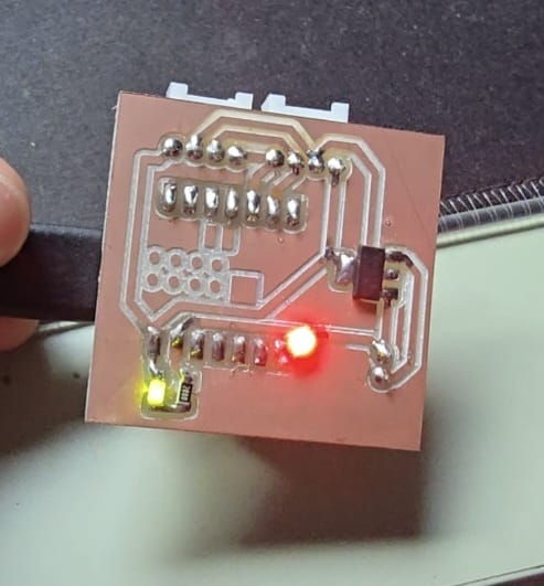 XIAO with an LED that turns on over Bluetooth when a failure is detected