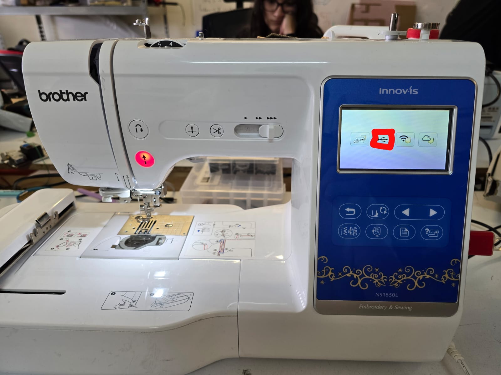 Selecting the USB source on the Brother machine screen