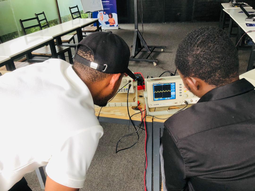 Sawtooth signal from function generator