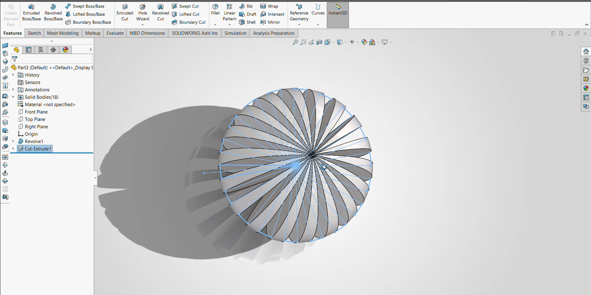 The faces are extruded now you can see the circle with cutted section