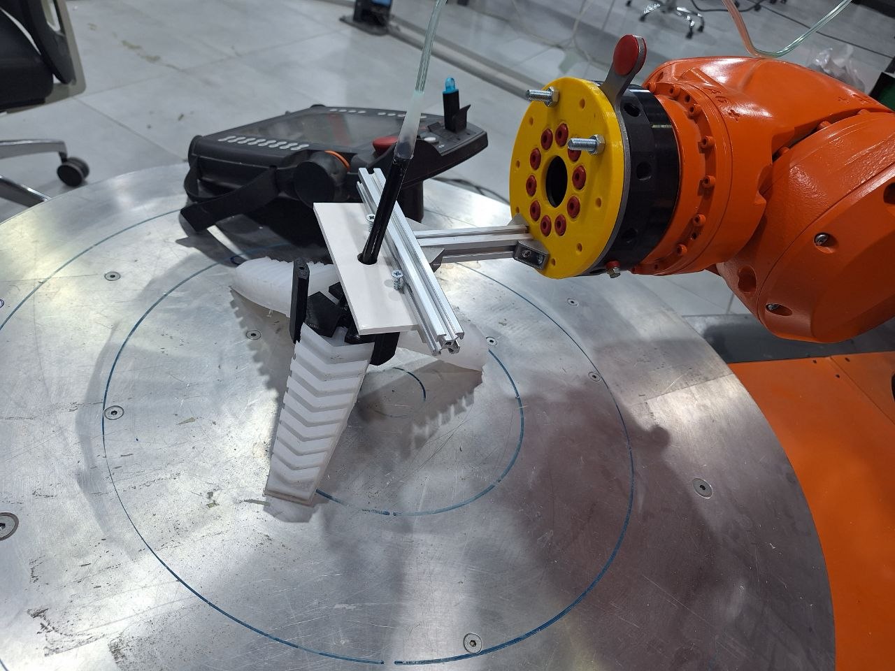 Gripper Attached to KUKA
