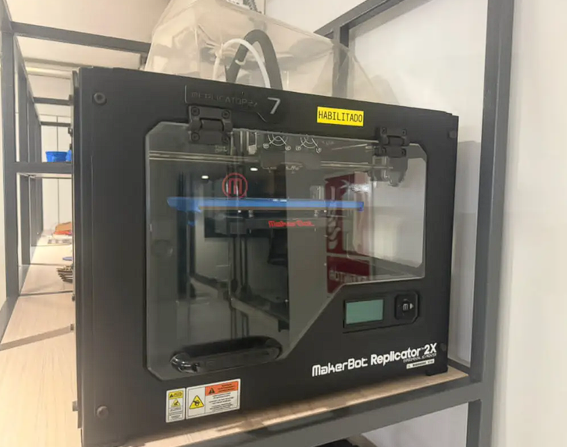 MakerBot Replicator 2X