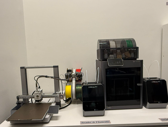 Lab 3D printing station