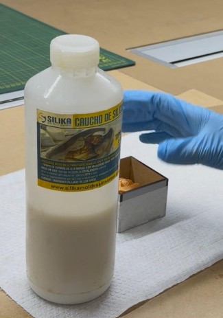 SILIKA RTV Type 6 silicone and catalyst
